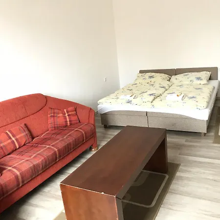 Apartment Mate Gold Iv *
